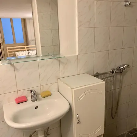 Astoria Long-term Budget * Budapest
